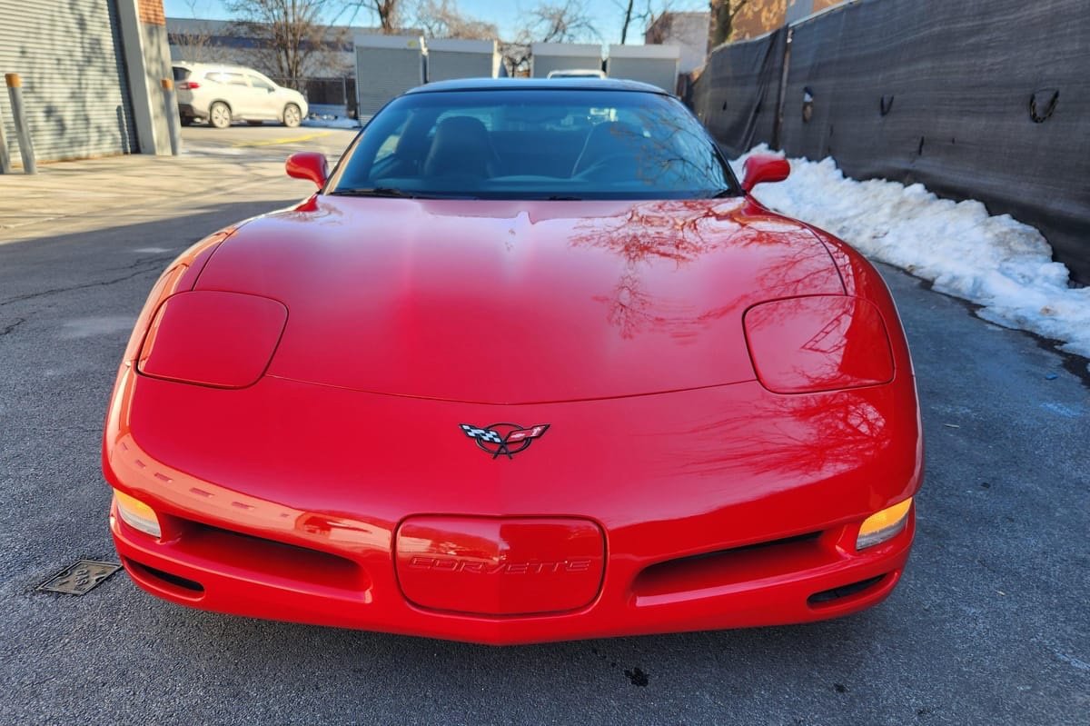 2001 Chevrolet Corvette Coupe - Image 2