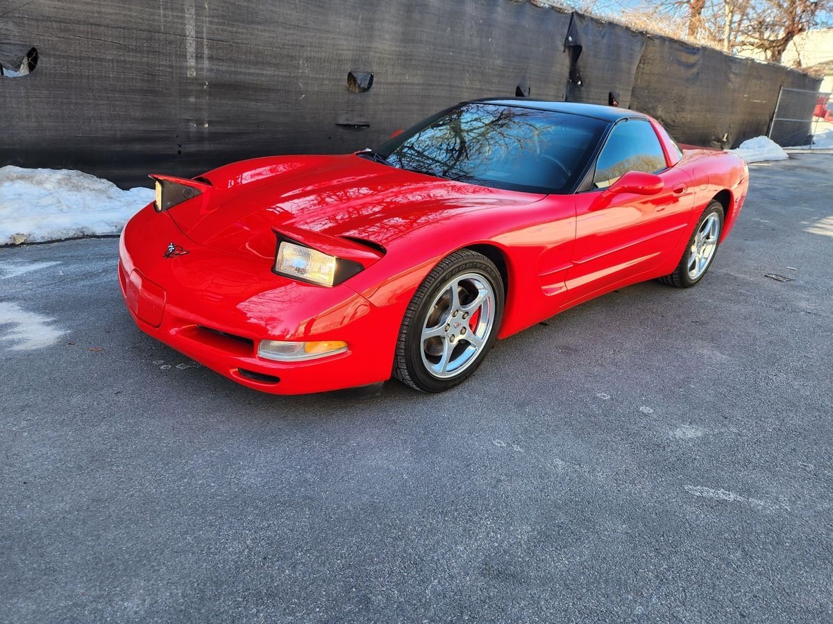 2001 Chevrolet Corvette Coupe - Image 9