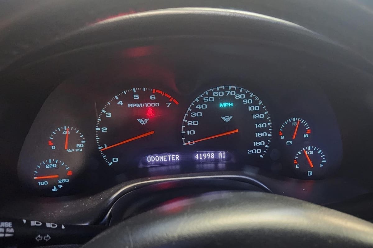 2001 Chevrolet Corvette Coupe - Image 13