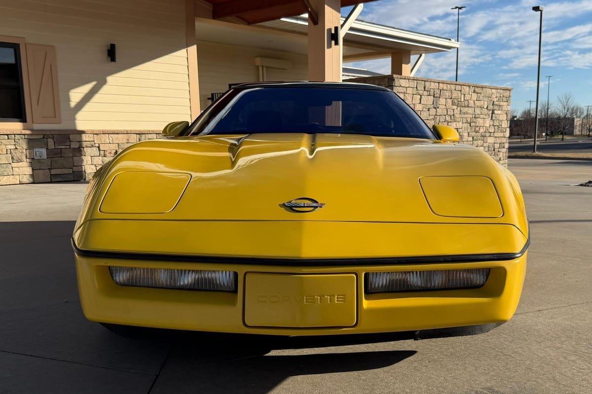 1990 Chevrolet Corvette ZR-1 - Image 2