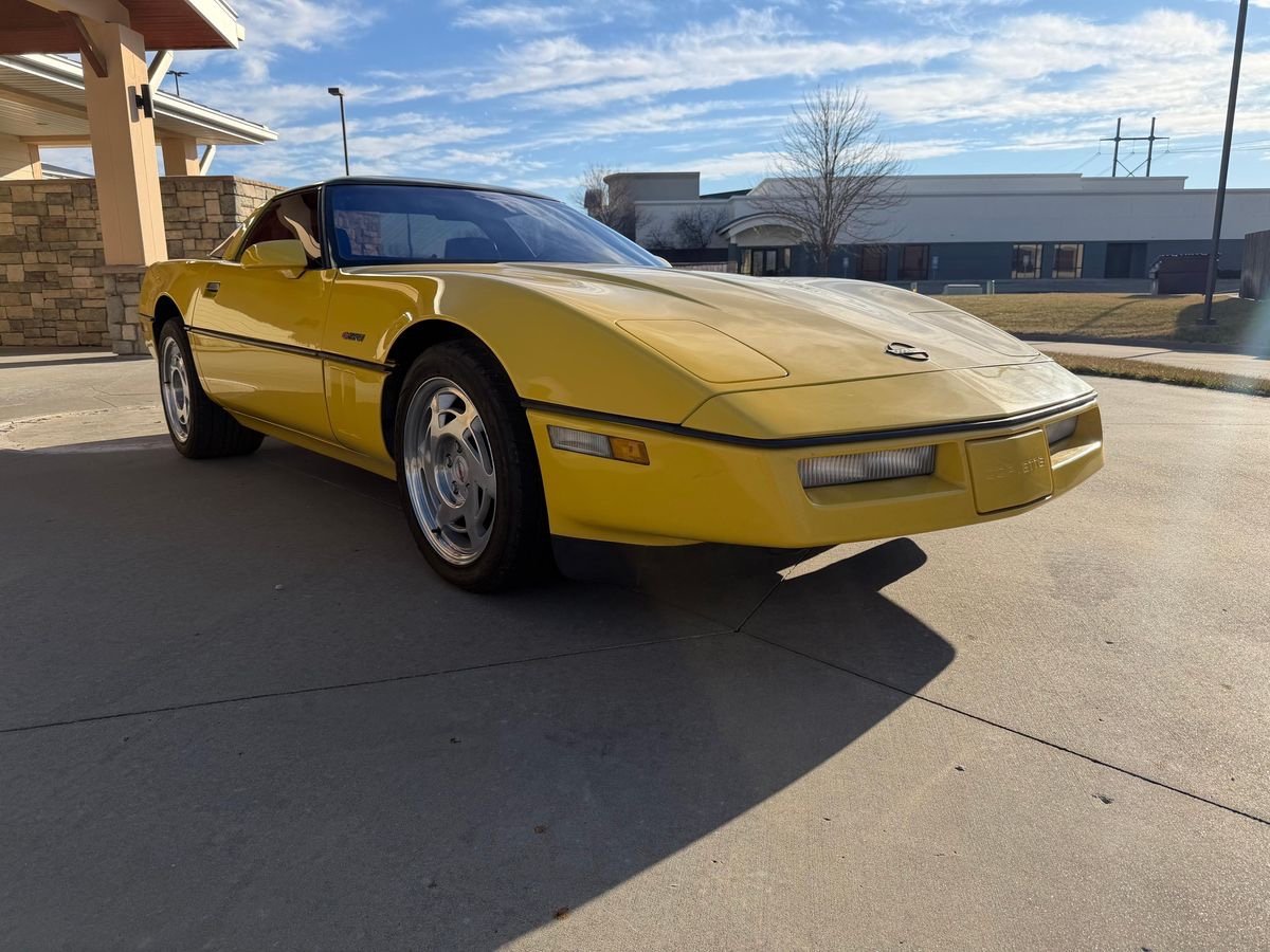 1990 Chevrolet Corvette ZR-1 - Image 14