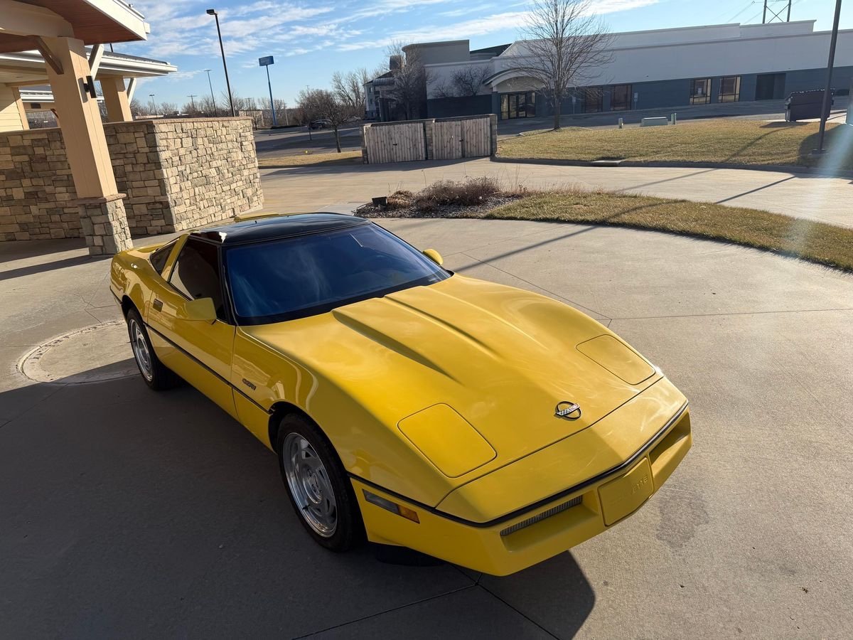 1990 Chevrolet Corvette ZR-1 - Image 15