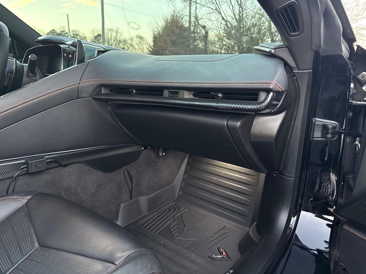 2020 Chevrolet Corvette Stingray Coupe 2LT - Image 16