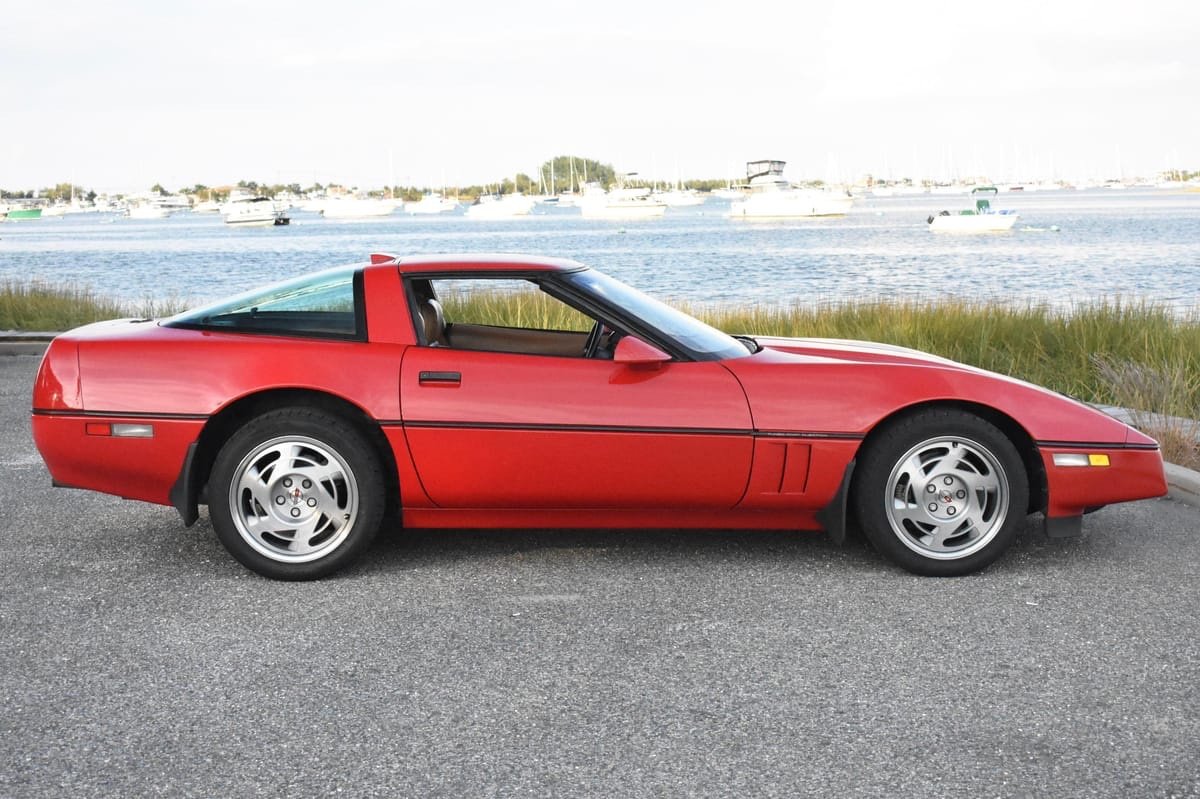 1990 Chevrolet Corvette ZR-1 - Image 6