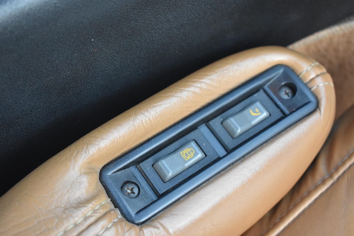 1990 Chevrolet Corvette ZR-1 - Image 20