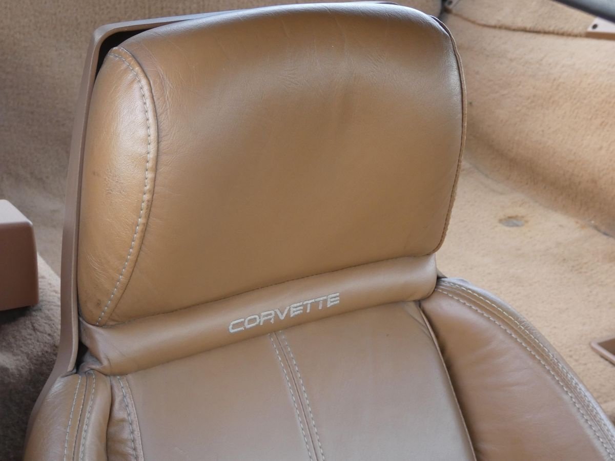 1990 Chevrolet Corvette ZR-1 - Image 22