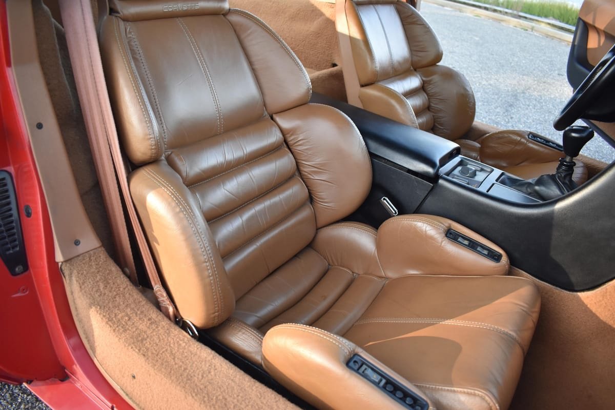 1990 Chevrolet Corvette ZR-1 - Image 23