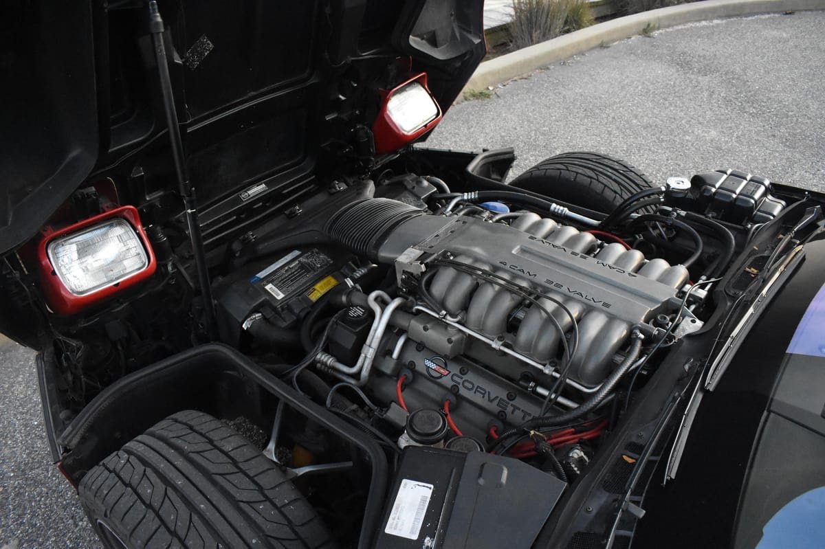 1990 Chevrolet Corvette ZR-1 - Image 3