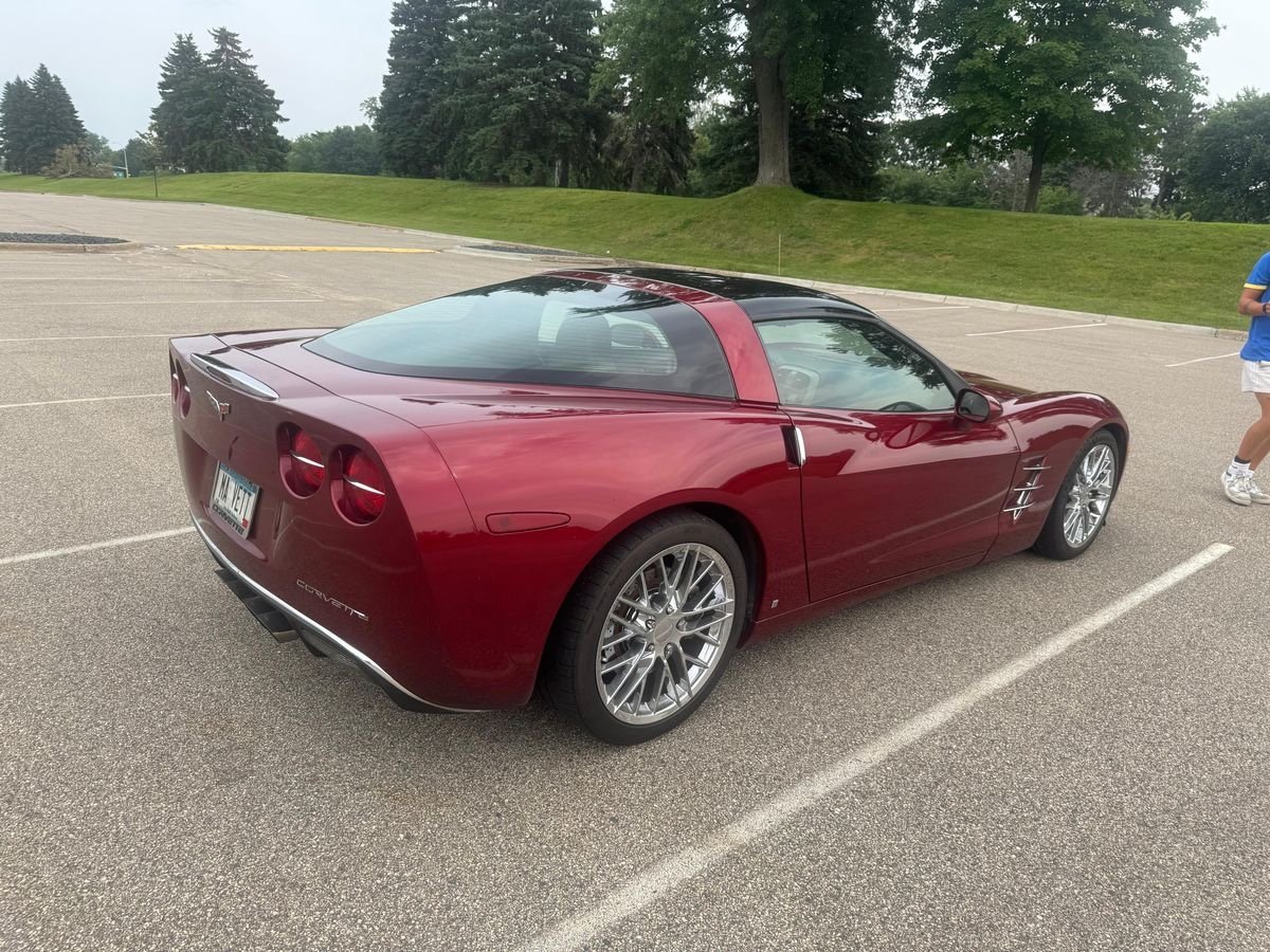 2007 Chevrolet Corvette Coupe - Image 18