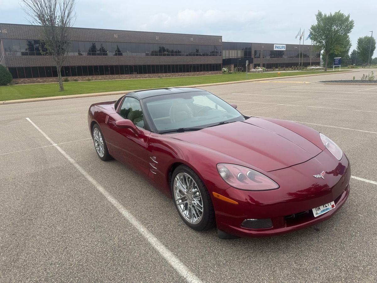 2007 Chevrolet Corvette Coupe - Image 16