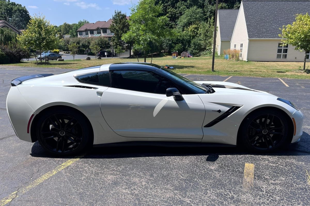 2014 Chevrolet Corvette Stingray Z51 Coupe - Image 3