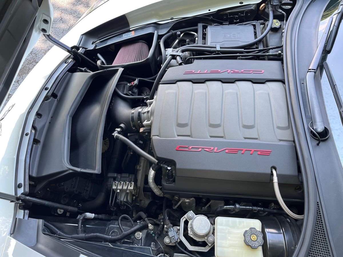 2014 Chevrolet Corvette Stingray Z51 Coupe - Image 10