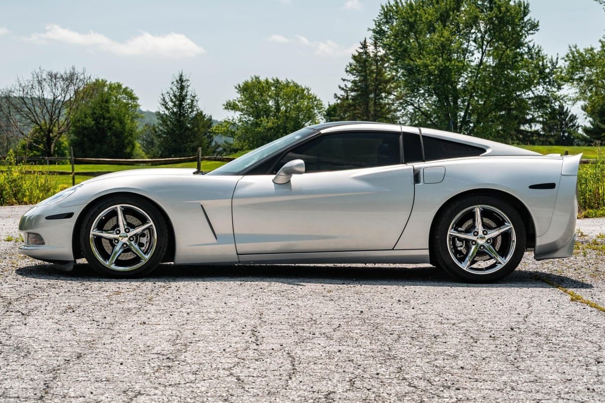 2013 Chevrolet Corvette Coupe - Image 2